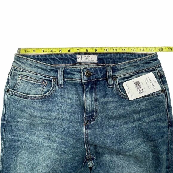 Free People Straight Leg Slit Raw Hem Jeans Kentucky Blue Medium Wash NEW - Picture 9 of 11